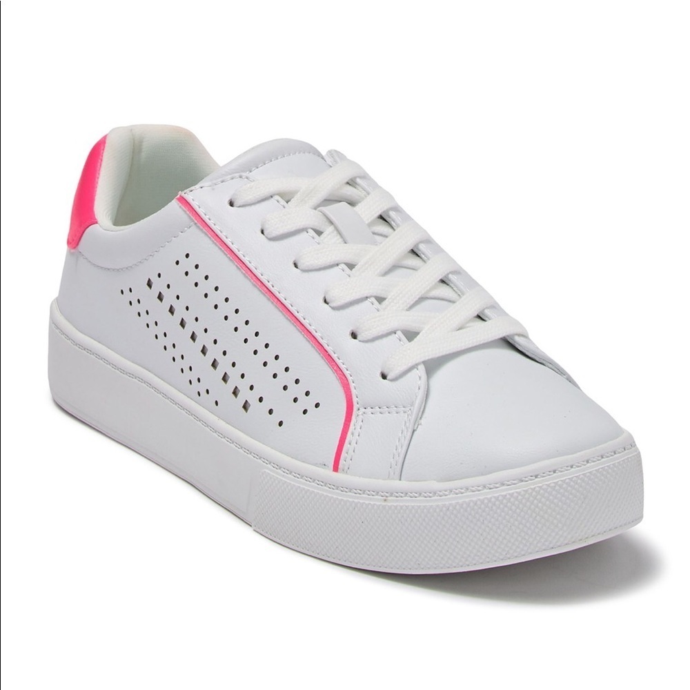 Marc Fisher Saria Lace-Up Sneaker Size 9.5 New - Picture 1 of 7